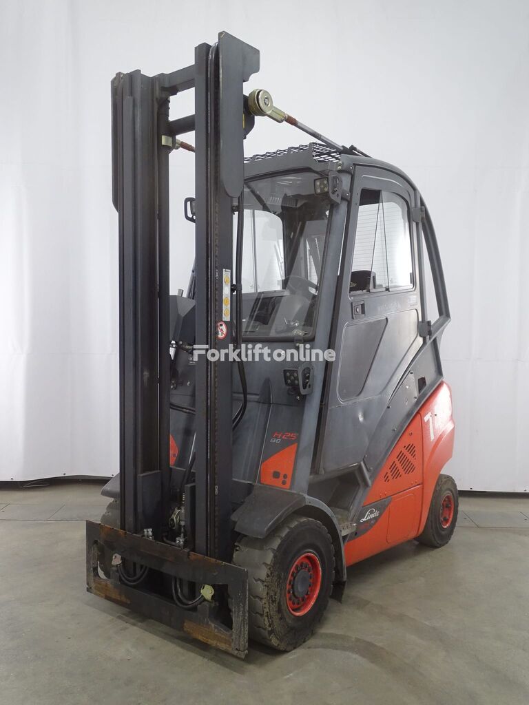 газовый погрузчик Linde H25T-02/600